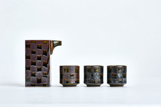 Textured sake cups set